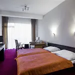 *** Nat Hotel