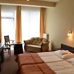 *** Nat Hotel 3*
