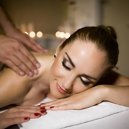 *** Nat 우스트론