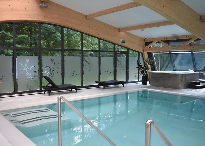 *** Nat 3* אוסטראון